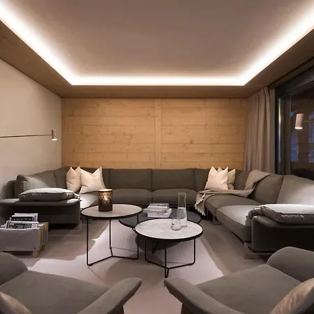 Whitney - Plenty Of Space, 2 Min From Station *